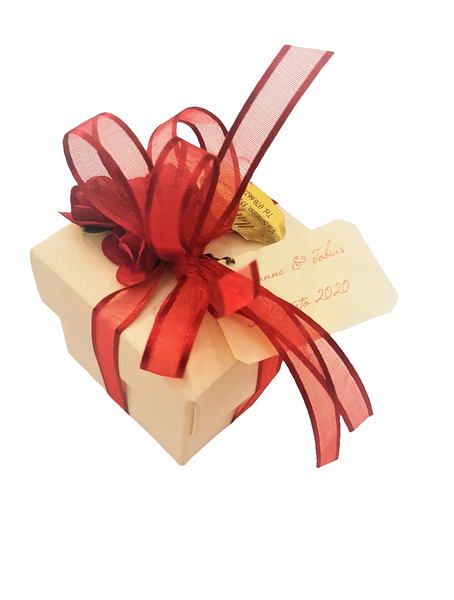 BOMBONIERA SCATOLA CON ROSE ROSSE